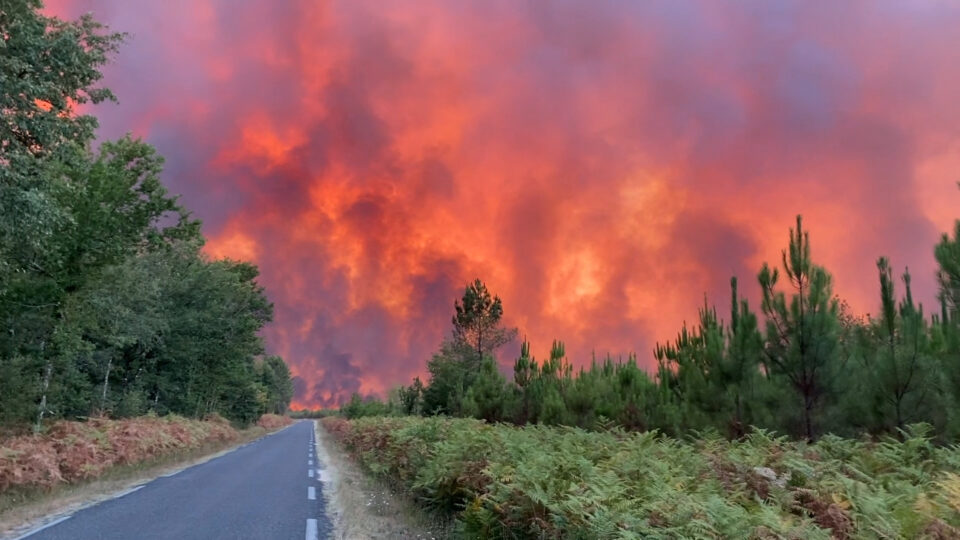 wildfires continue to spread in the gironde region