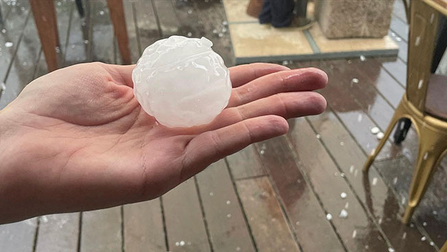 image Spanish toddler dies after being hit by giant hailstone