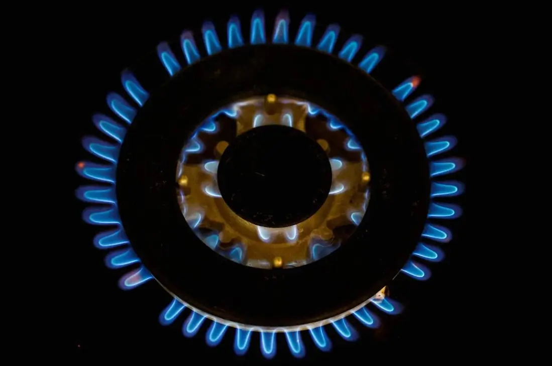 cover EU household gas prices fall by 8.1 per cent in first half of 2025