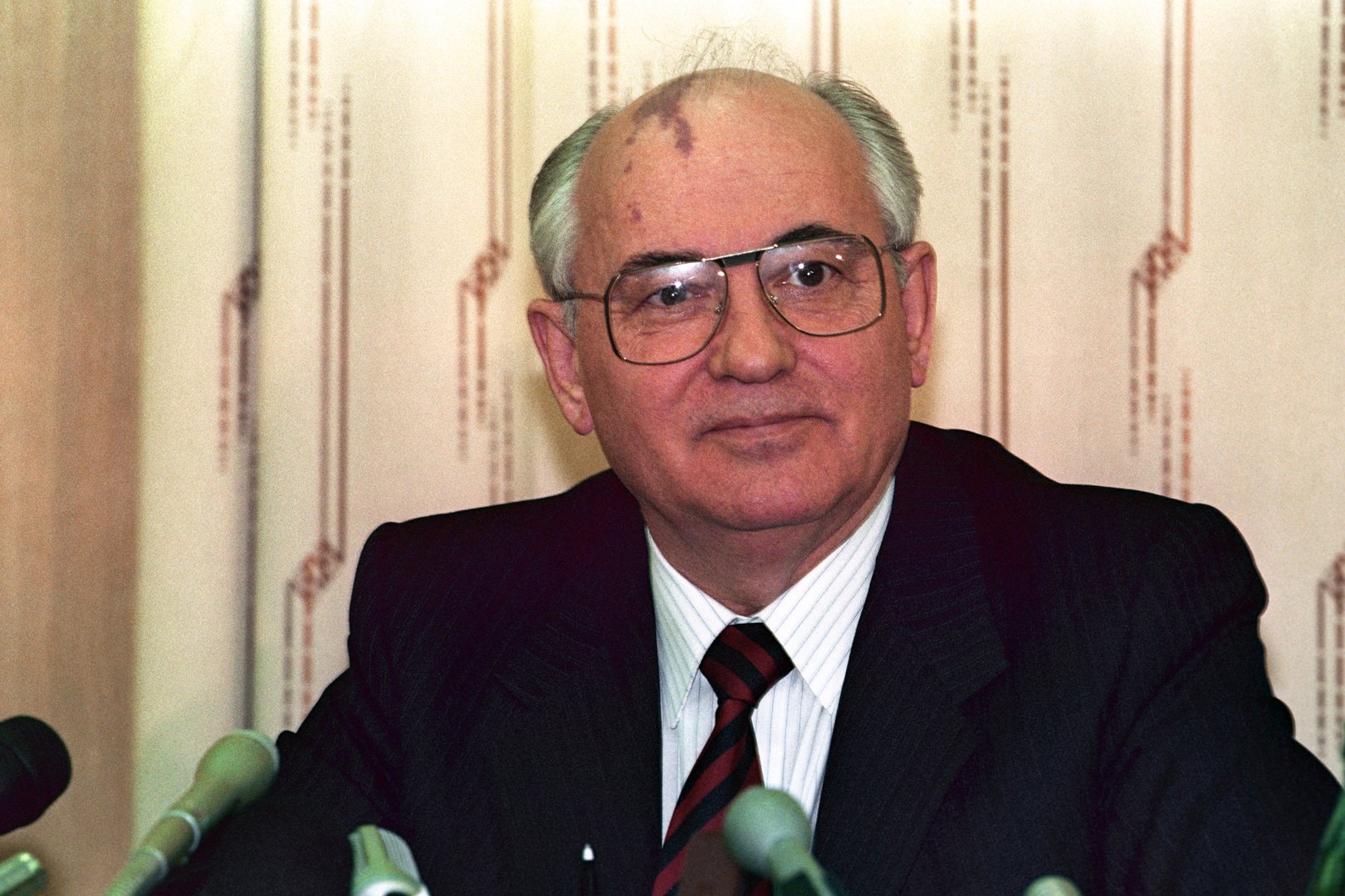 image Kremlin: Gorbachev helped end Cold War but was wrong about &#8216;honeymoon&#8217; with West