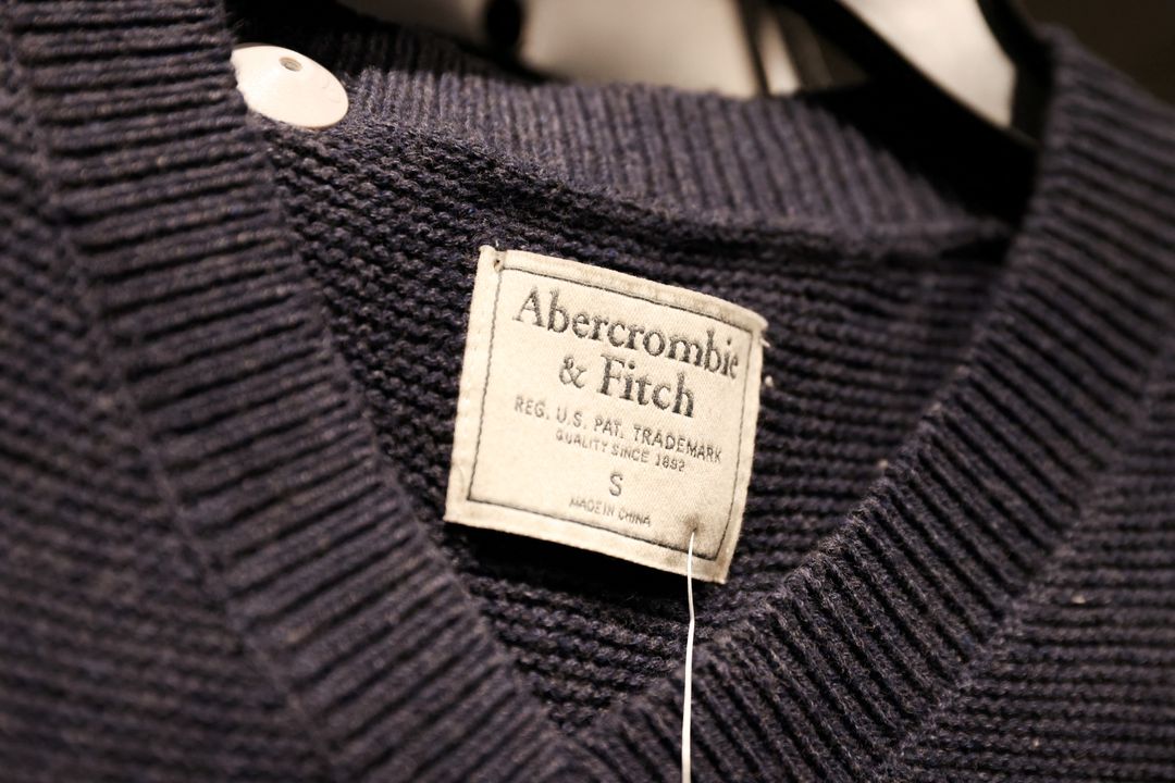 image Abercrombie cuts sales forecast as Hollister falls out of fashion