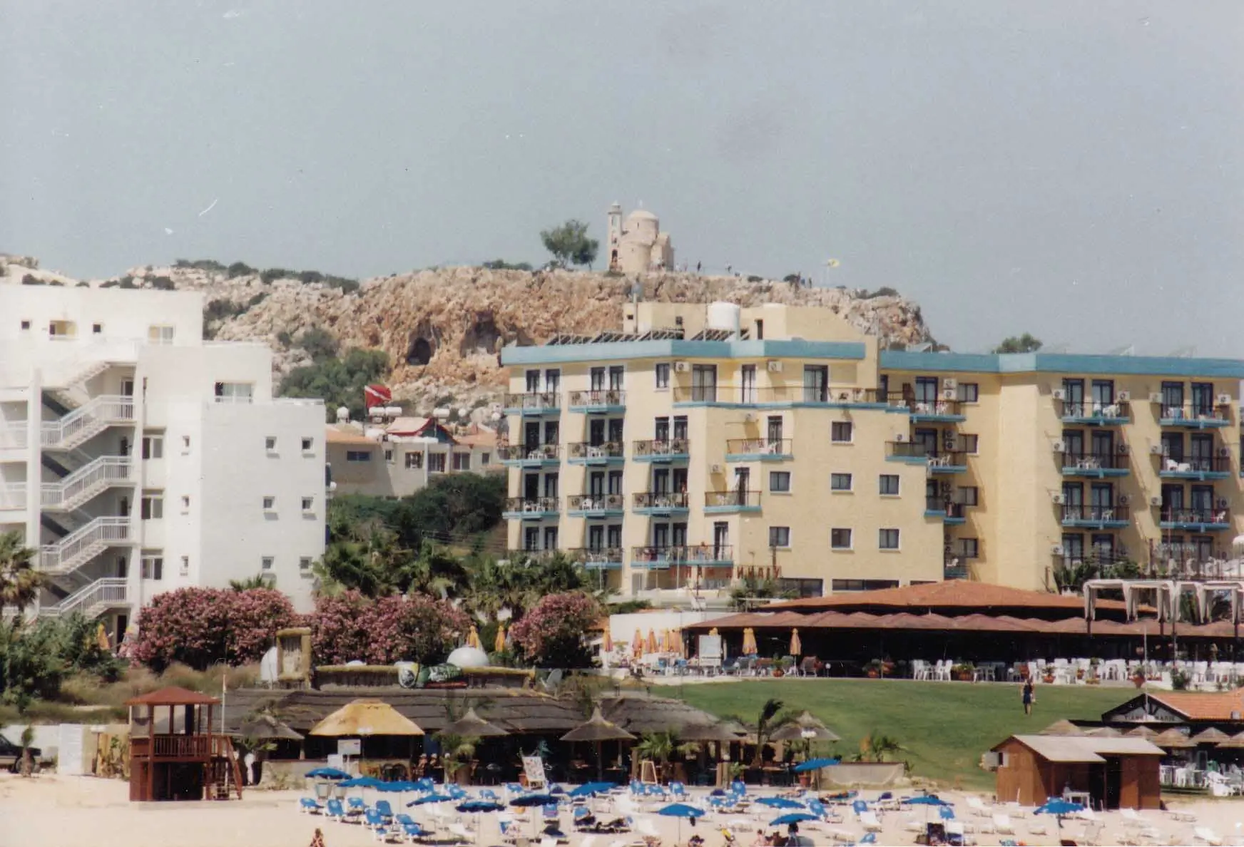 cover Paralimni-Deryneia municipality opposes migrant facilities in tourist areas