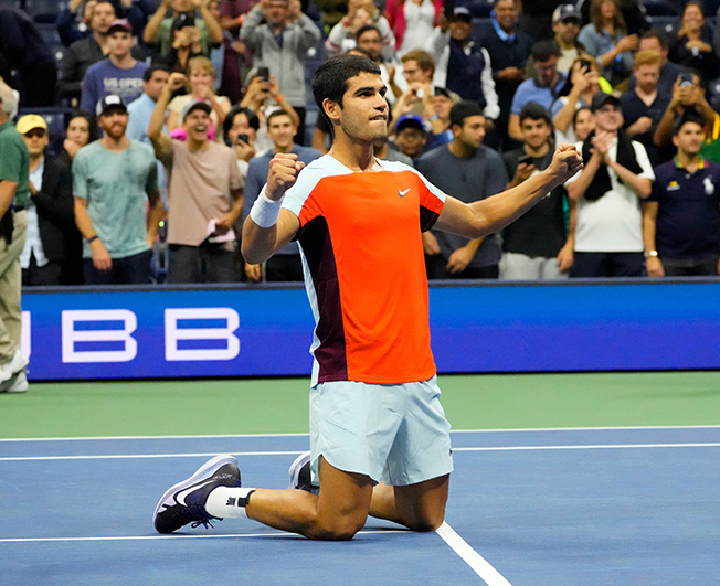 cover Alcaraz wins late-night thriller over Sinner to reach US Open semis