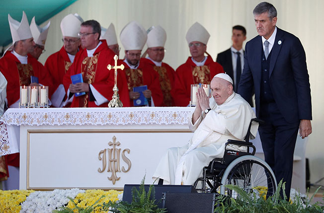 pope francis visits kazakhstan