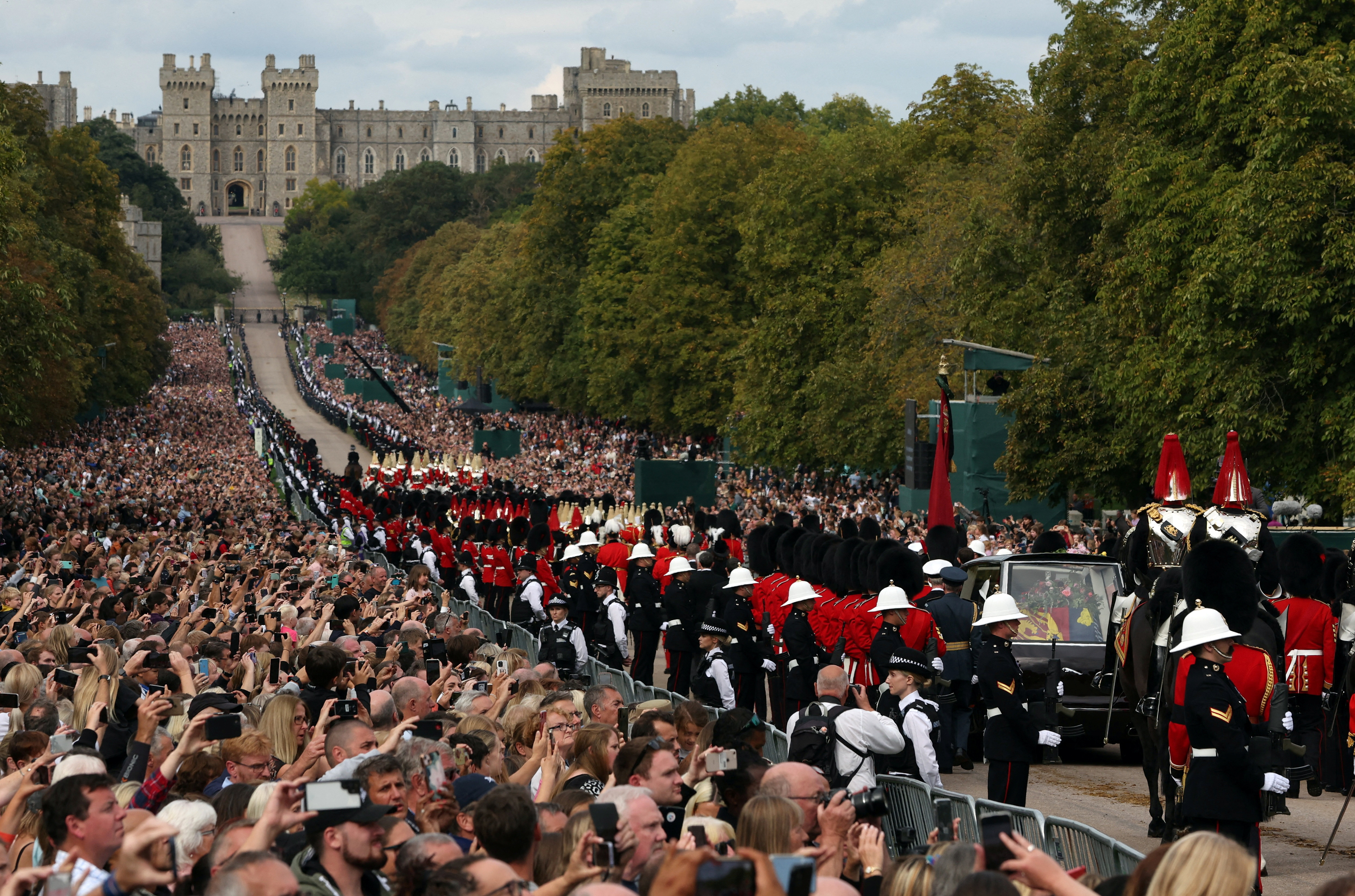 image How the Queen’s queue can be seen as a modern form of pilgrimage