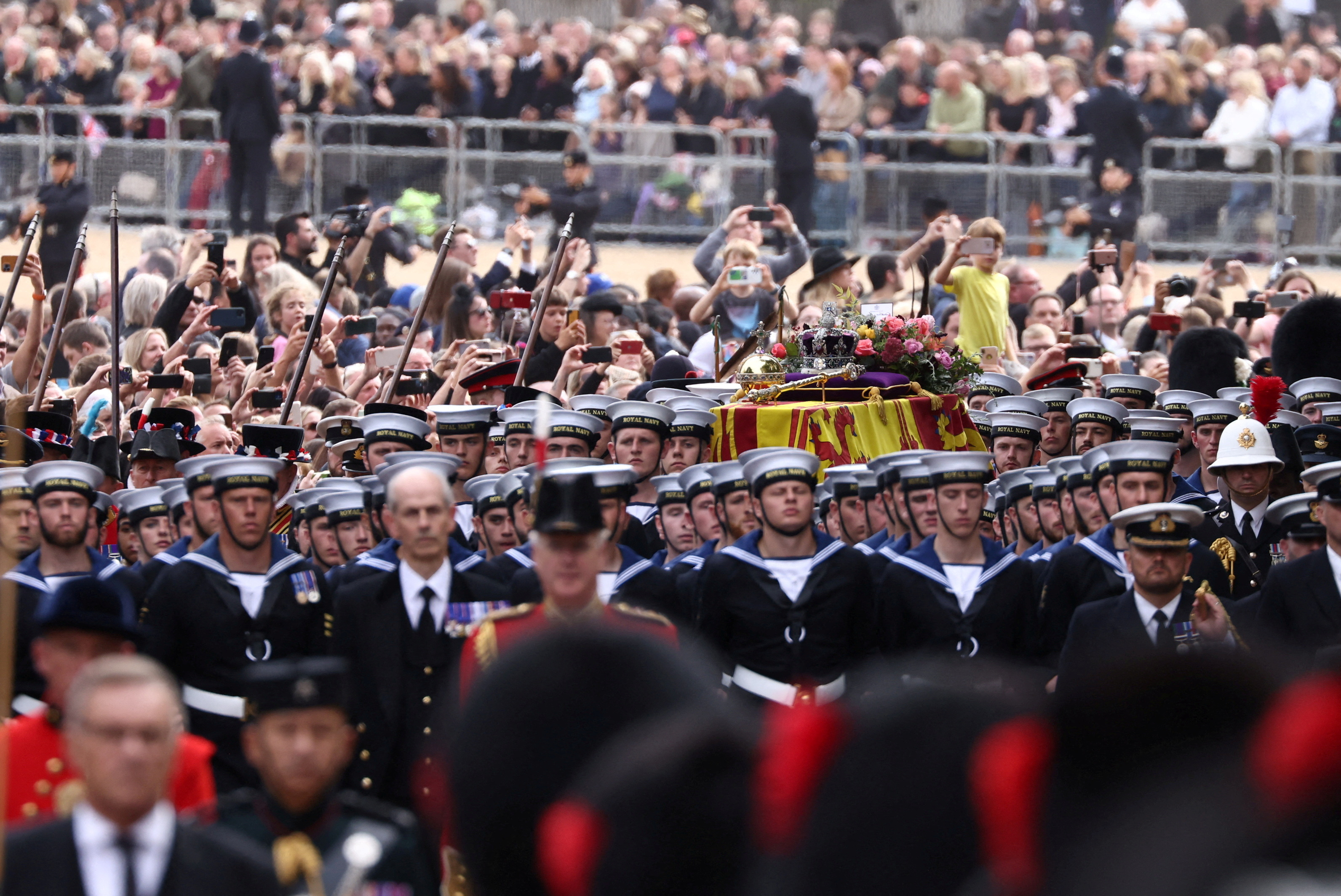 image About 250,000 attended Queen Elizabeth&#8217;s lying-in-state, UK minister says