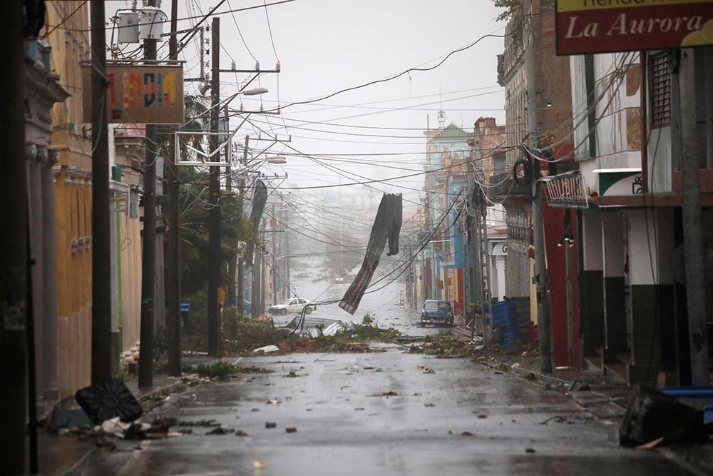 image Cuba entirely without power after Hurricane Ian causes grid to collapse