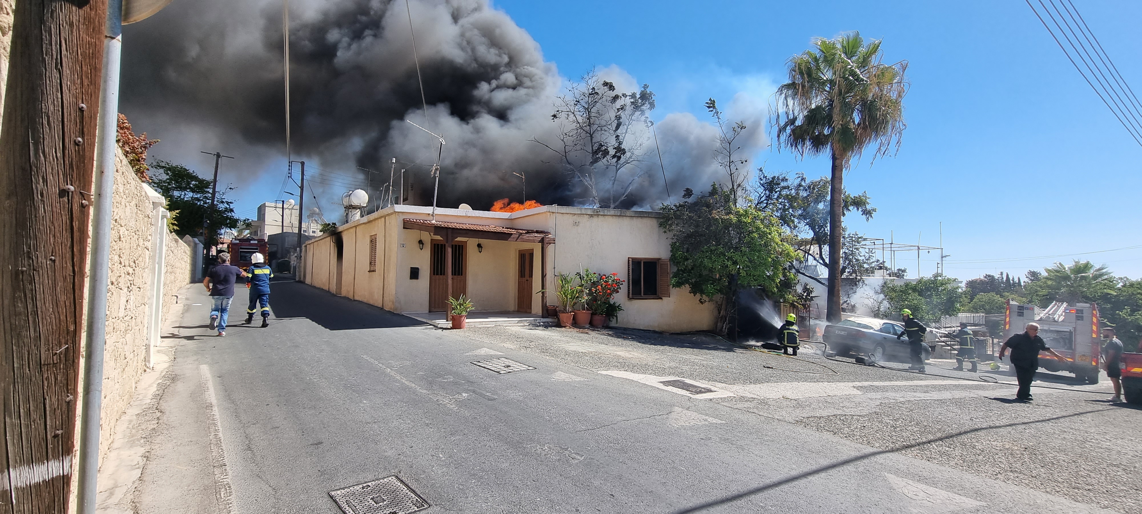image Fire in Mesogi extensively damages home, affected three other houses