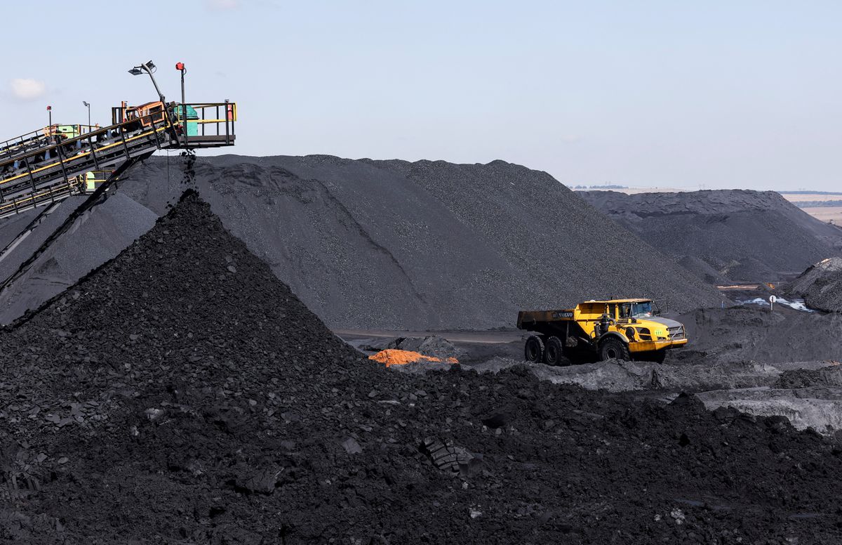 image Coal rush! Energy crisis fires global hunt for polluting fuel