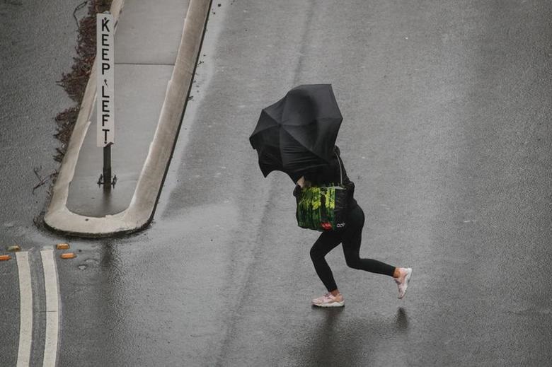 image Eastern Australia areas under flood warnings amid La Nina event