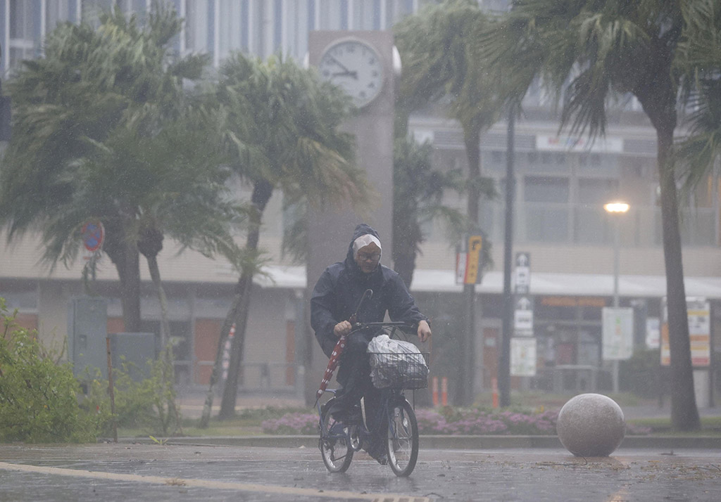image Super typhoon Nanmadol bears down on Japan&#8217;s Kyushu island