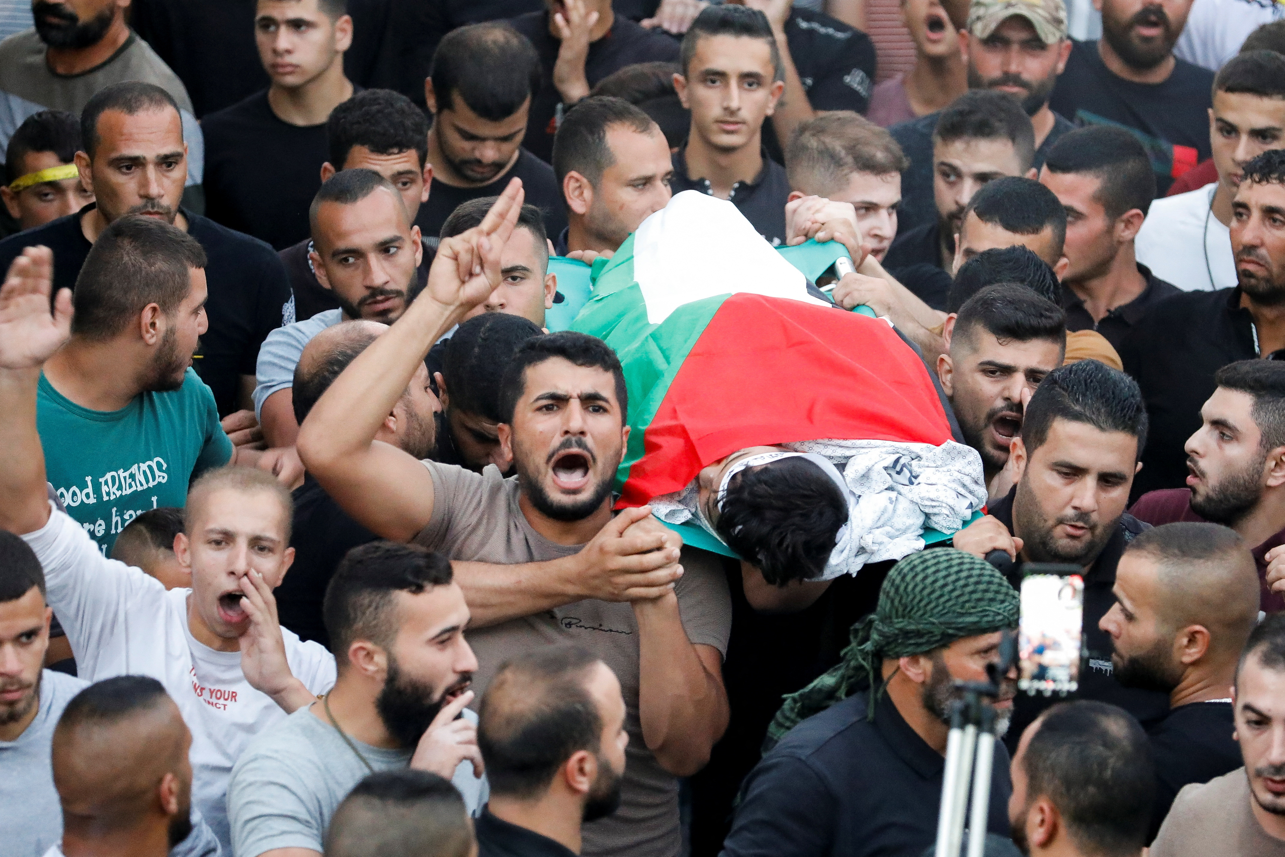 image Palestinian boy dies of gunshot wound days after Israeli West Bank raid