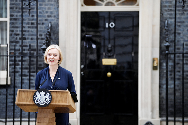 image Truss resigns after six weeks as UK prime minister (Updated)