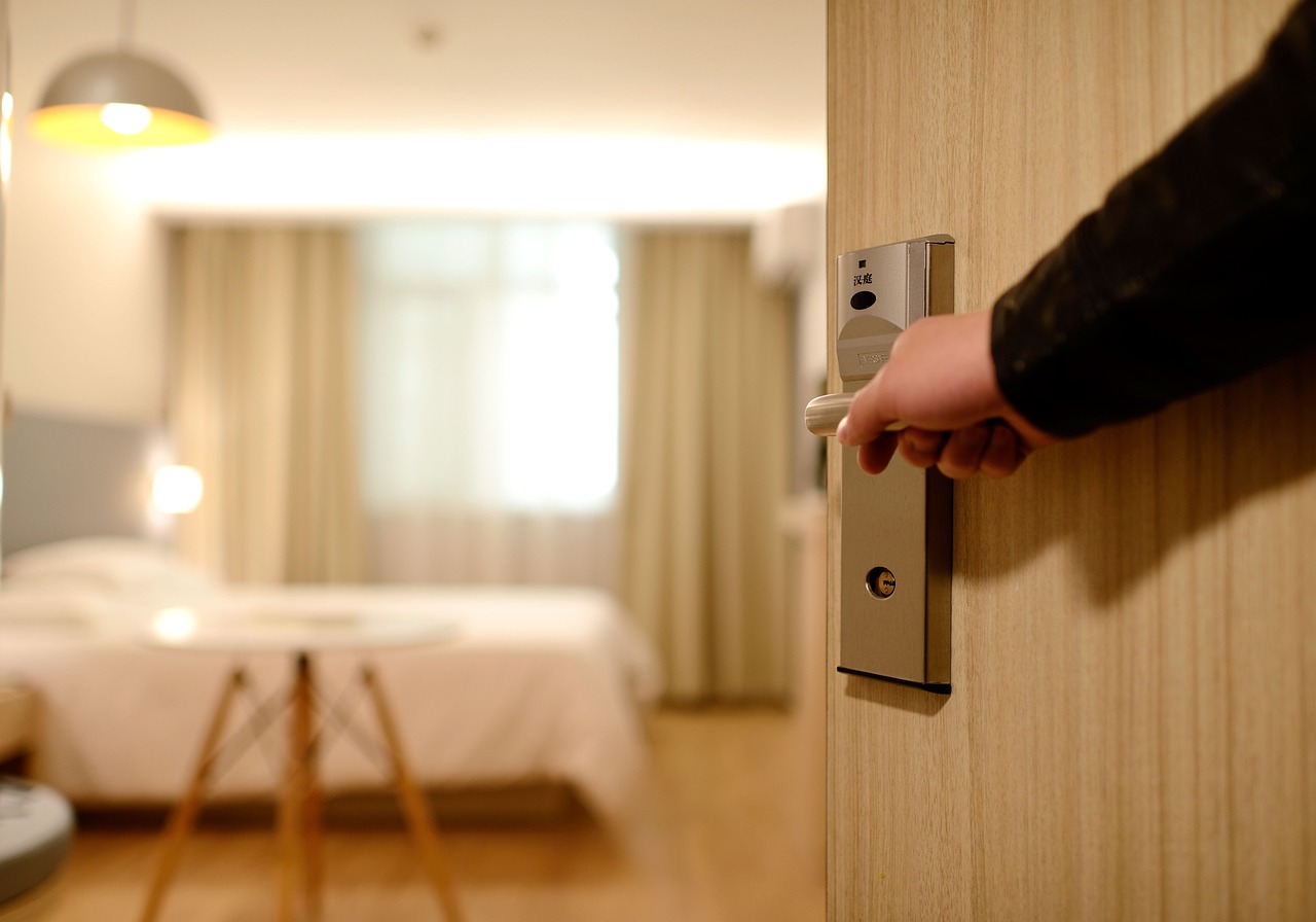 cover The impact of technology on hotel guest experience