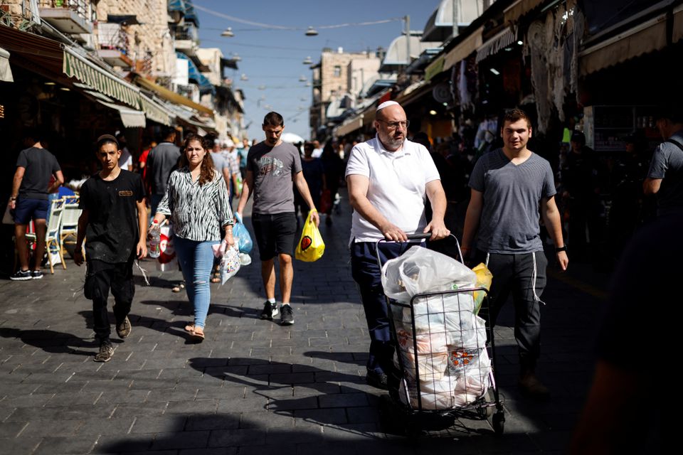 image Living costs top worry for Israeli voters stuck in election treadmill