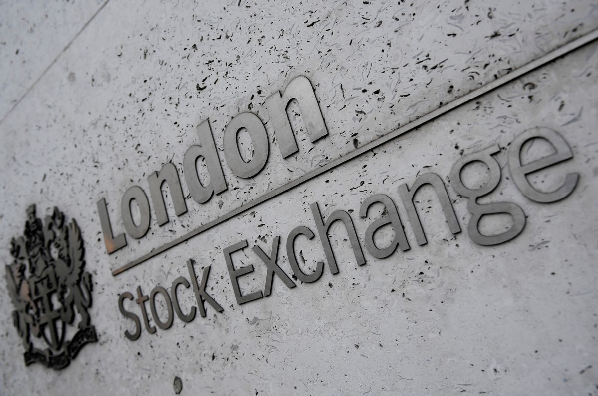 image UK stocks fall as inflation returns to 40-year high; banks under pressure