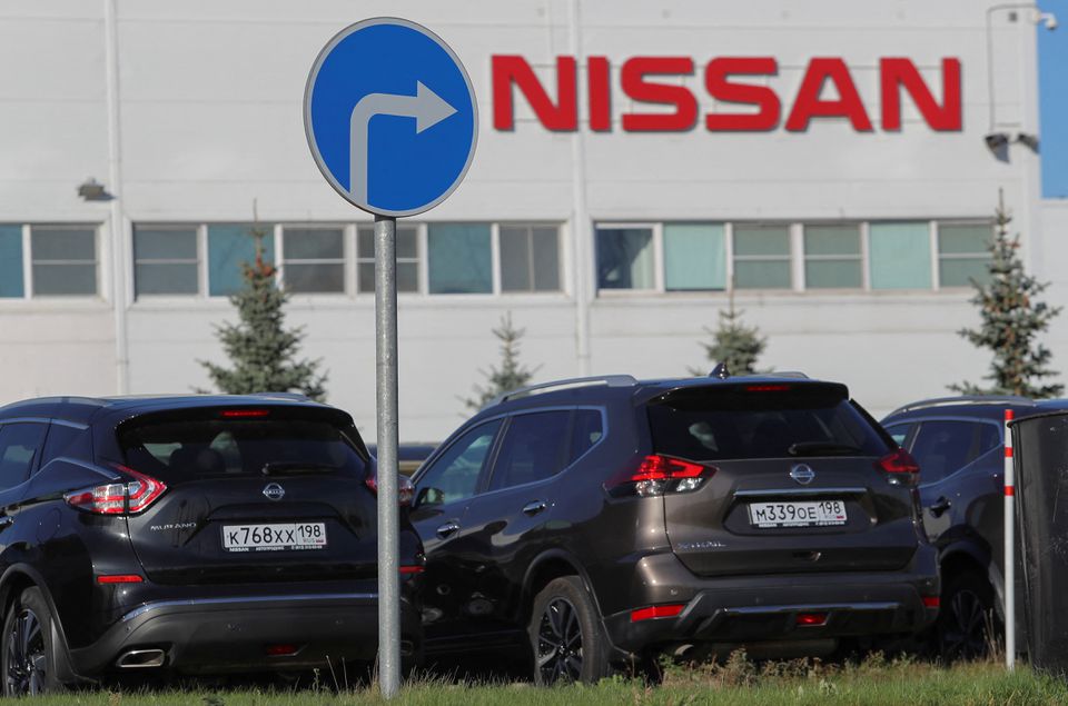 image Nissan takes $687 mln loss as sells Russian business for 1 euro