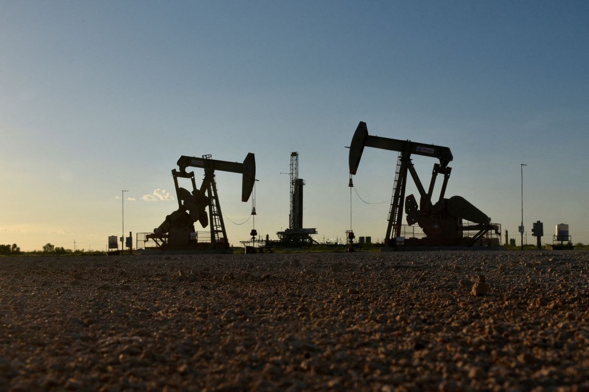 image Oil prices rise as investors seek riskier assets and on China demand outlook