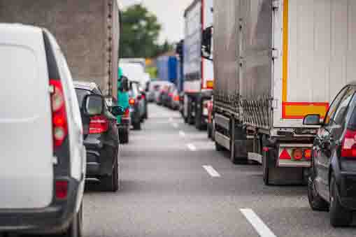 image Police issue more than 200 fines to truck drivers