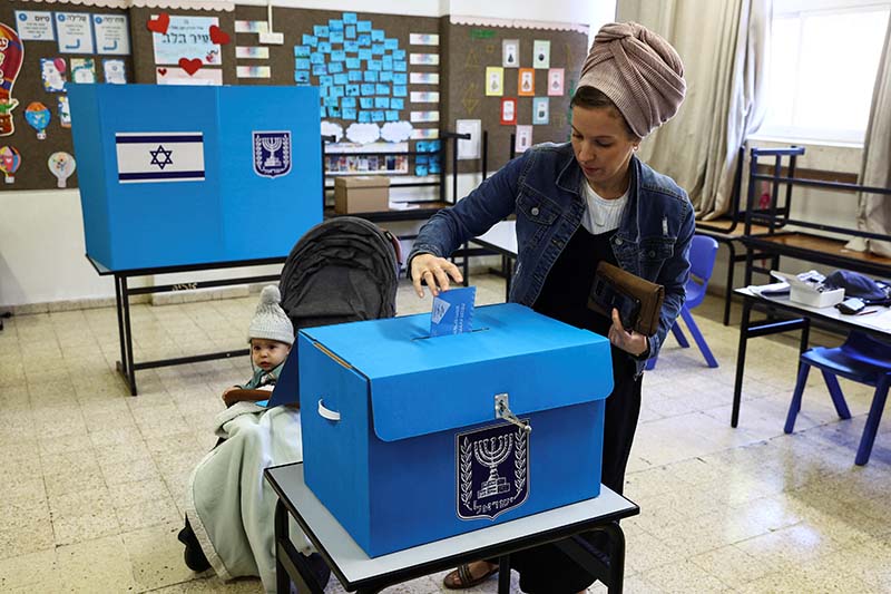 image Netanyahu bids for comeback in tight Israeli election
