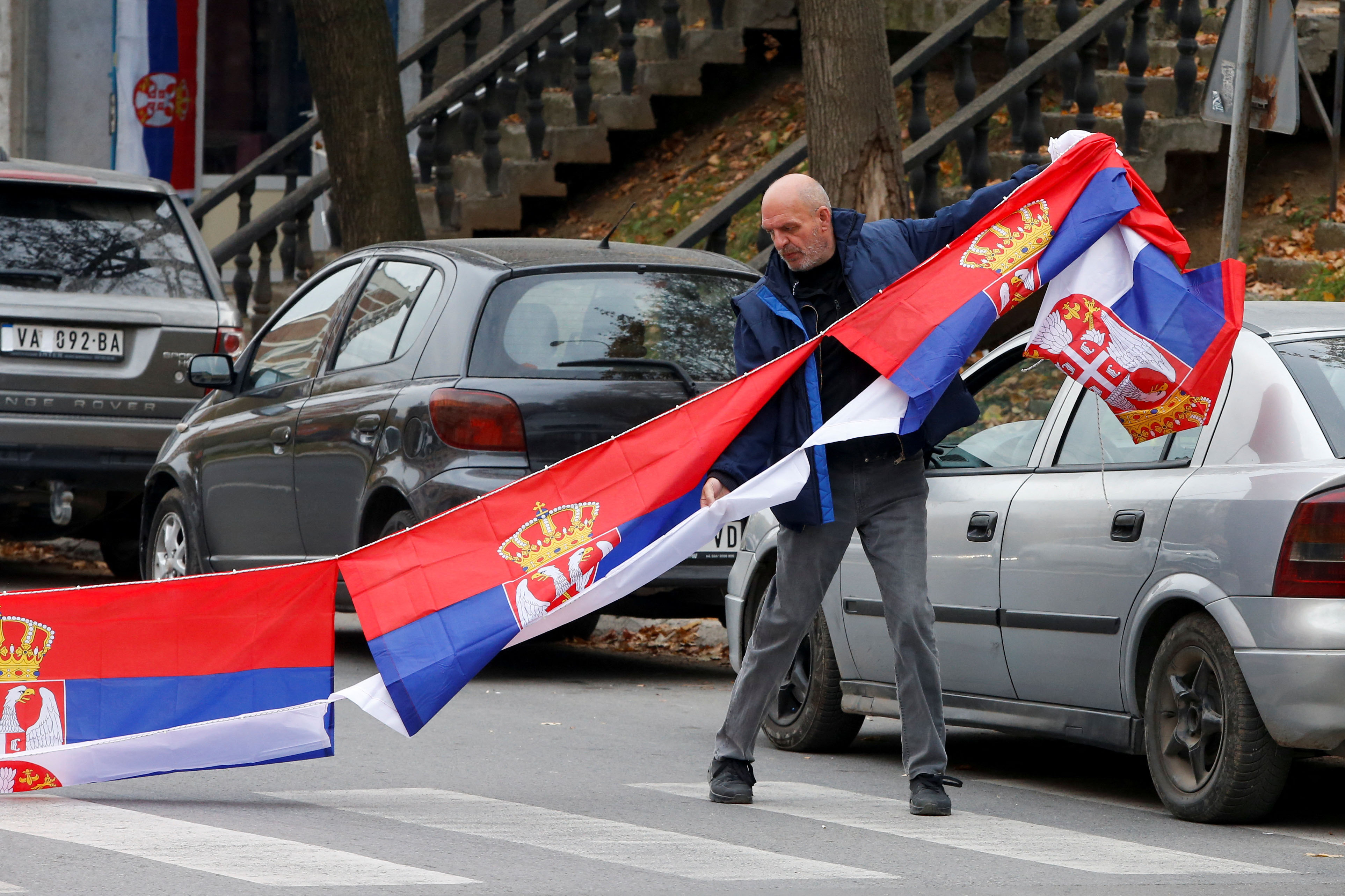 image North Kosovo Serbs quit state jobs in licence plate protest