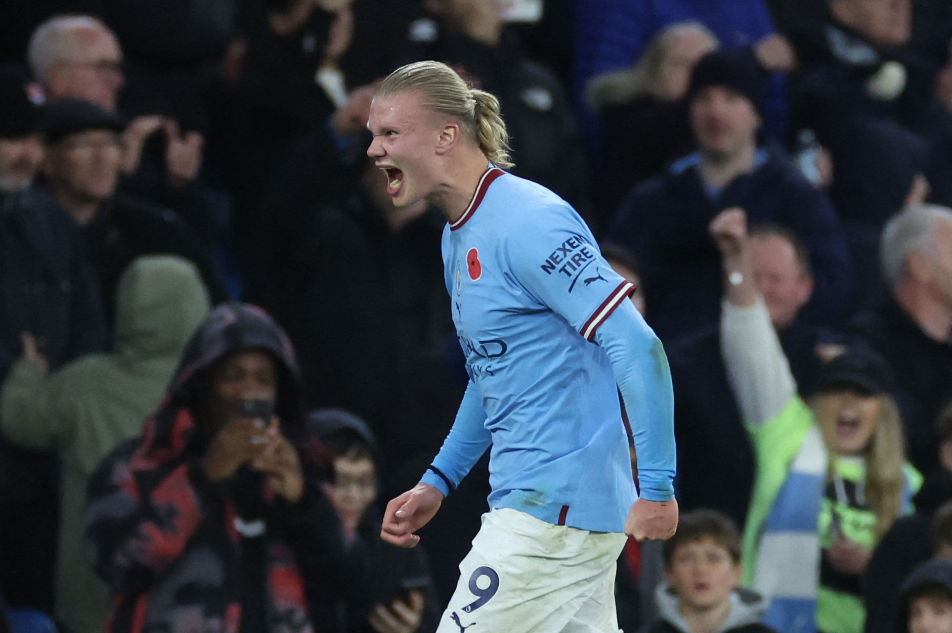 Last-gasp Haaland Penalty Earns 10-man Man City Dramatic Win Over ...