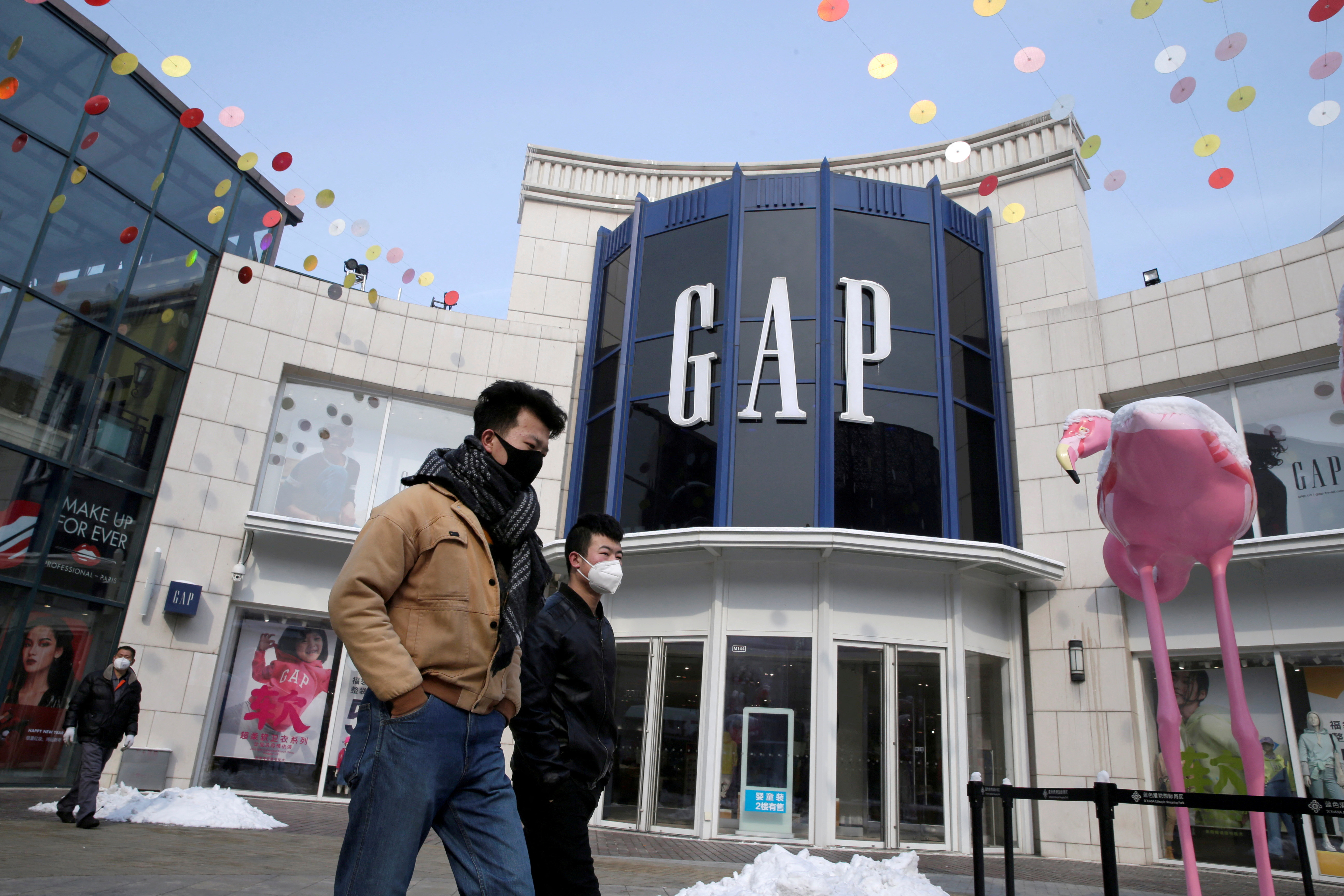 image Gap to sell Greater China units to e-commerce firm Baozun