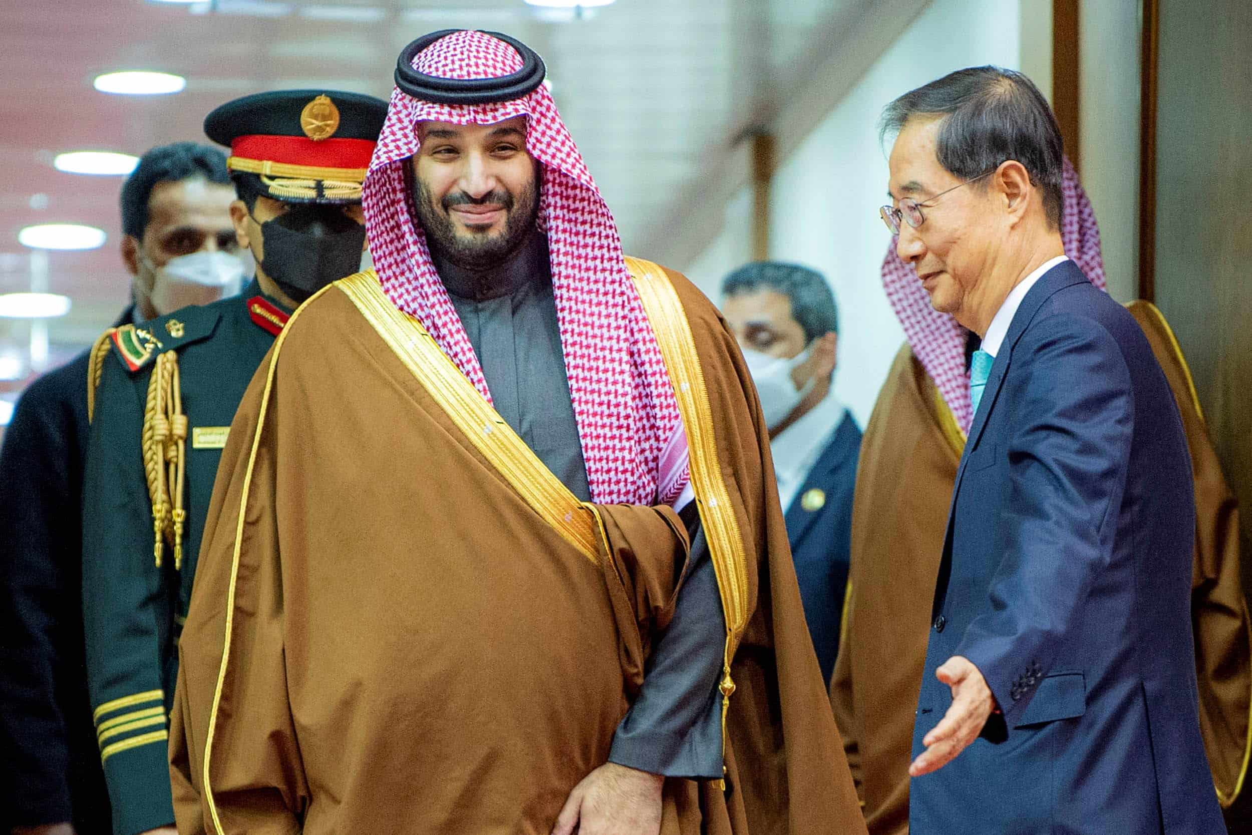image Saudi Arabia signs pacts worth $30 bln with S.Korean firms