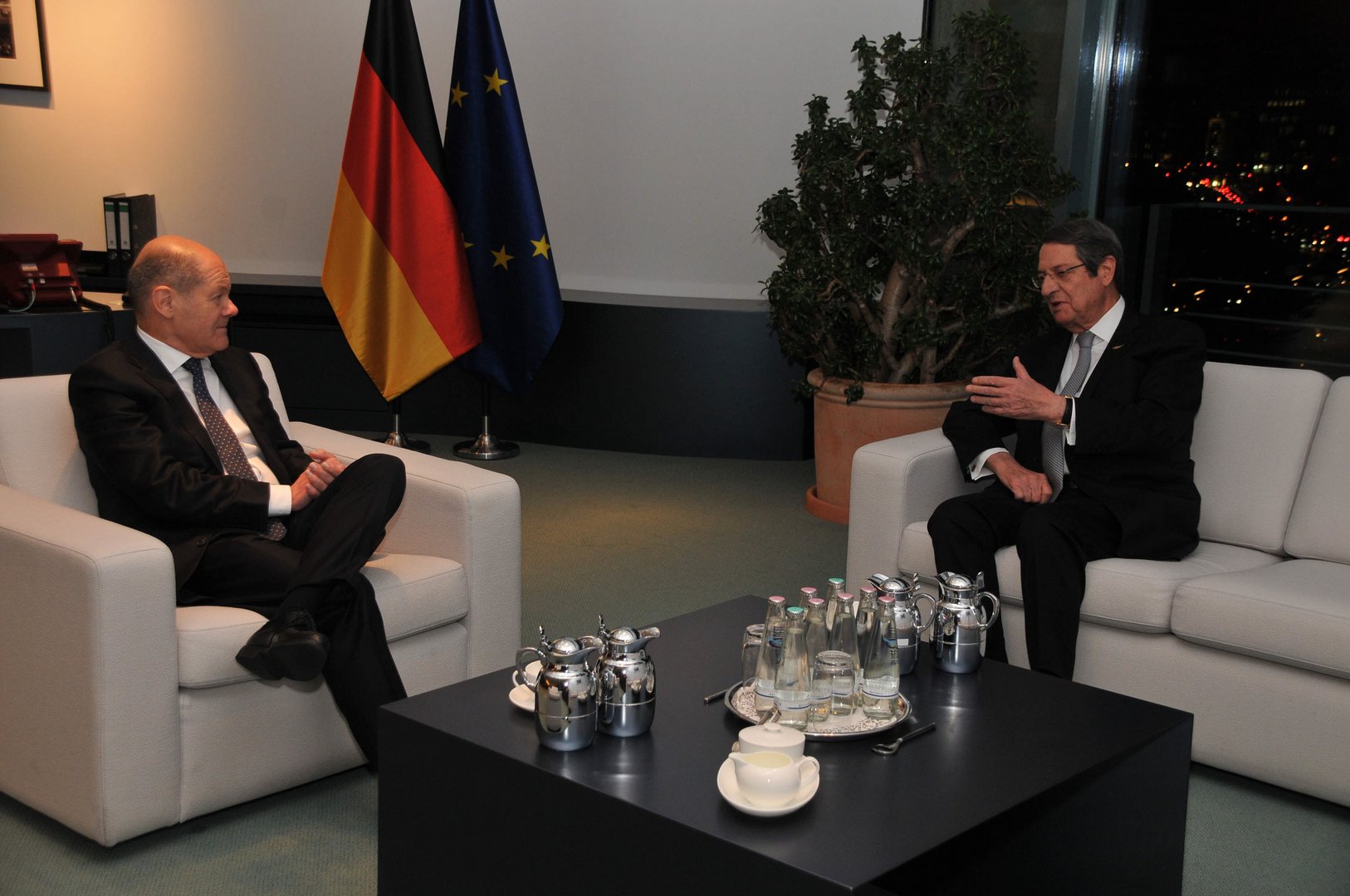 image President focuses on energy in German visit (updated)