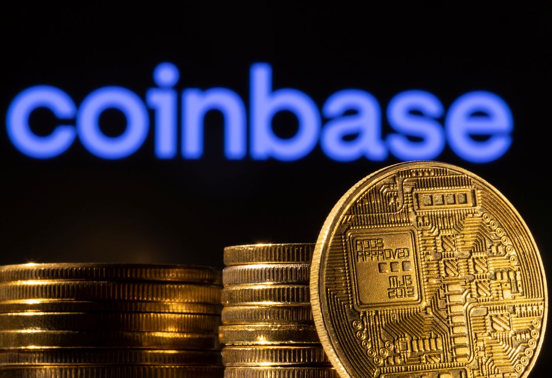image Robinhood, Coinbase find sanctuary in interest income amid market rout