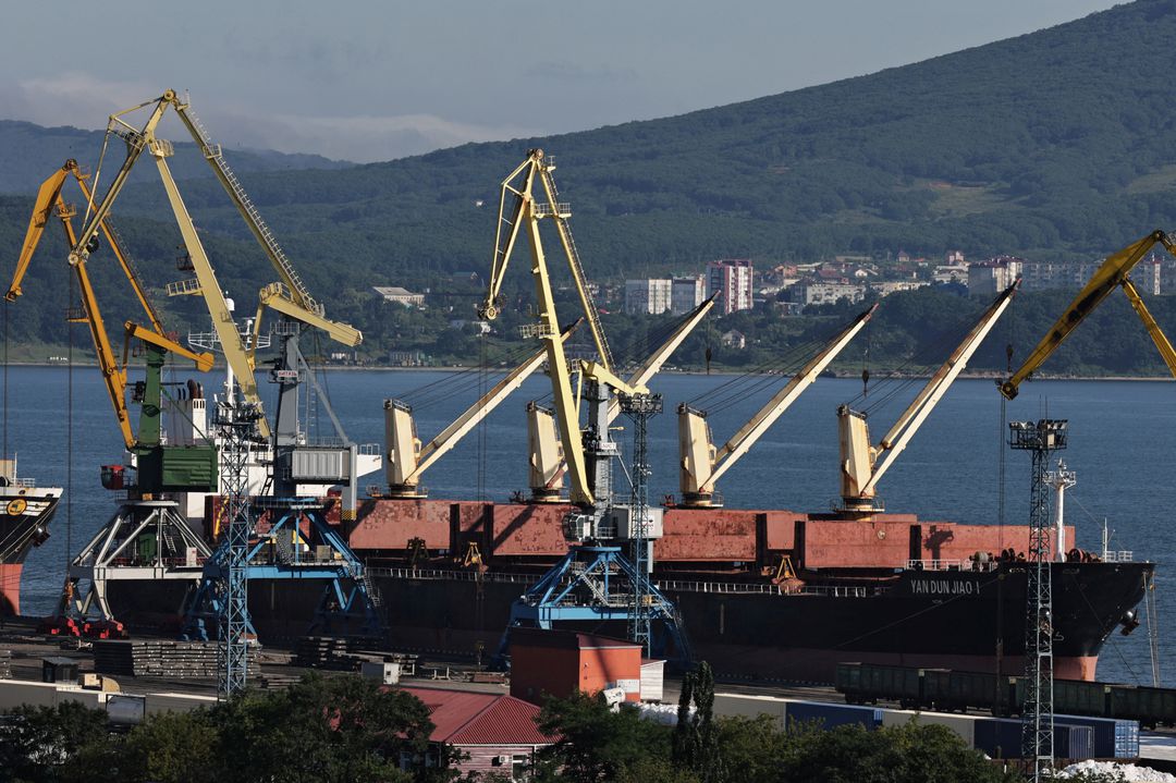 image Oil up as markets weigh China demand concerns, Russia price cap uncertainty