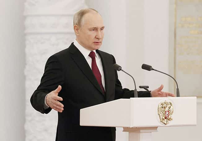 image Putin says West is using Ukraine to destroy Russia