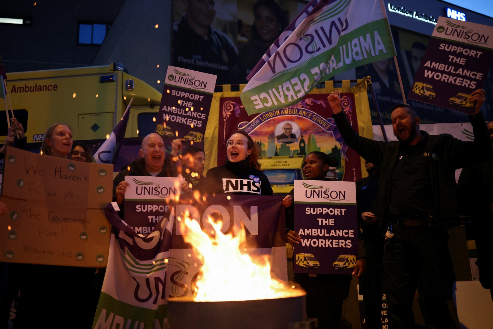image Thousands of UK ambulance staff to stage more strikes in January (Update)