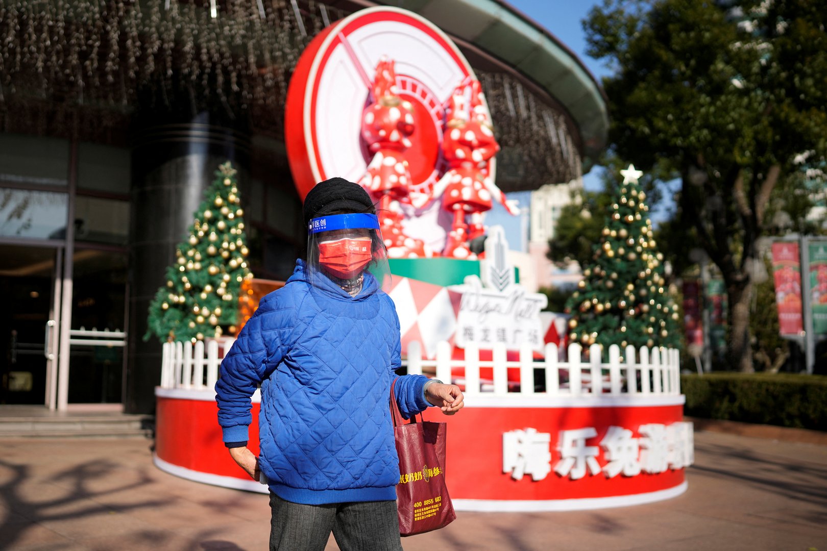 image China&#8217;s stretched health system braces for peak in Covid infections