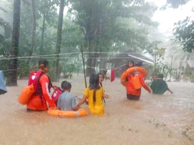 image Philippine death toll from Christmas rains and floods rises to 13