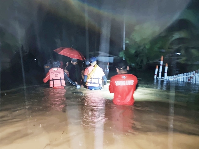 image Philippines hunts for 26 still missing after weekend weather disaster