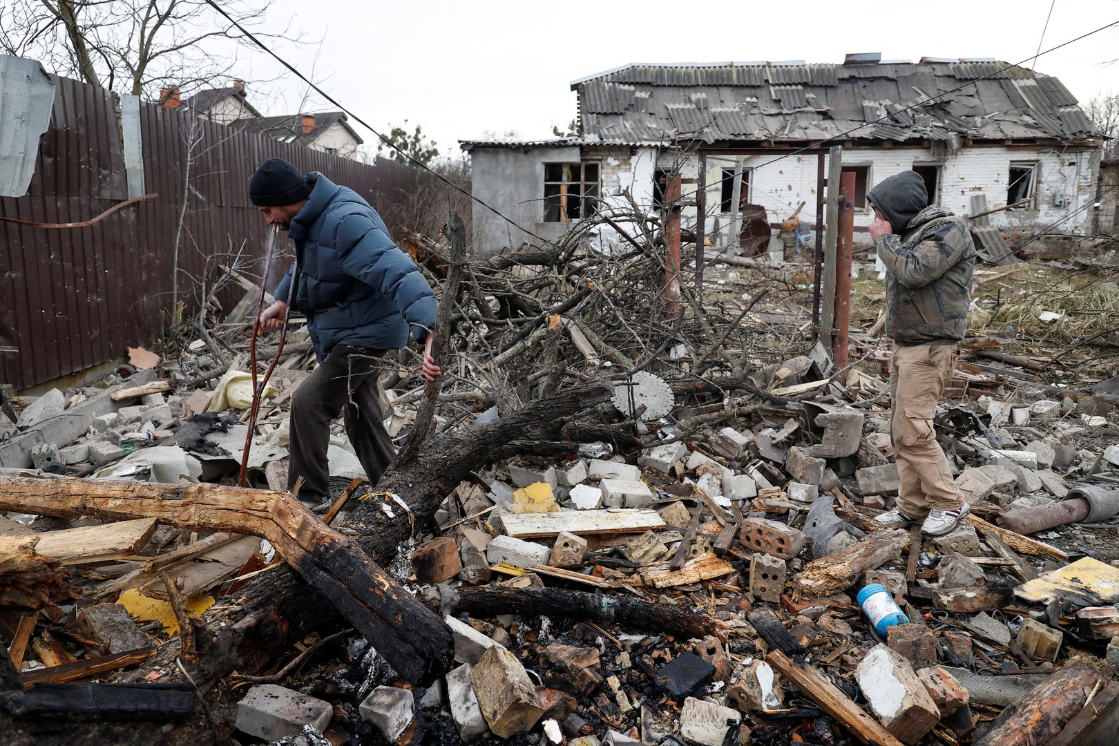 image Russia attacks Ukraine along frontline from north to south (Wrapup)