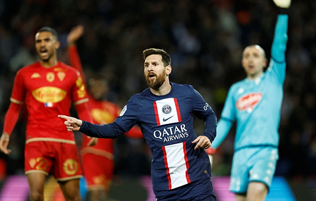 cover Messi scores on return as PSG extend Ligue 1 lead
