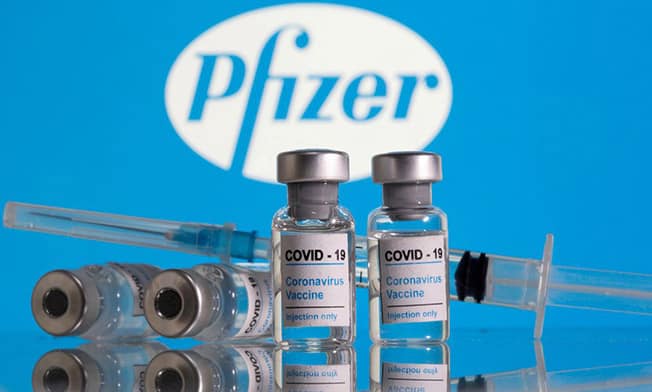 image FDA advisers back the same COVID vaccine for initial shots, boosters