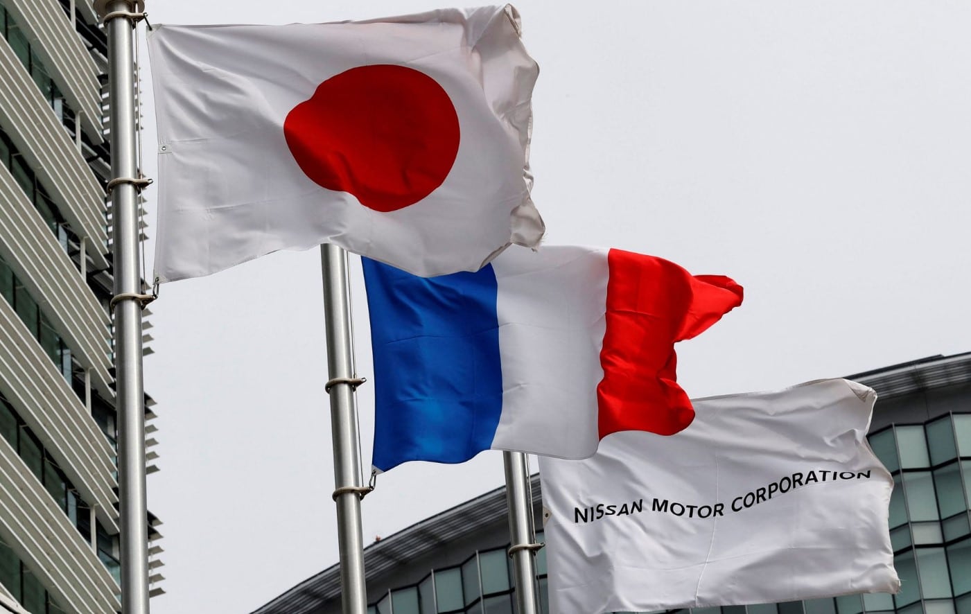 image Nissan and Renault agree to overhaul alliance, this time as equals