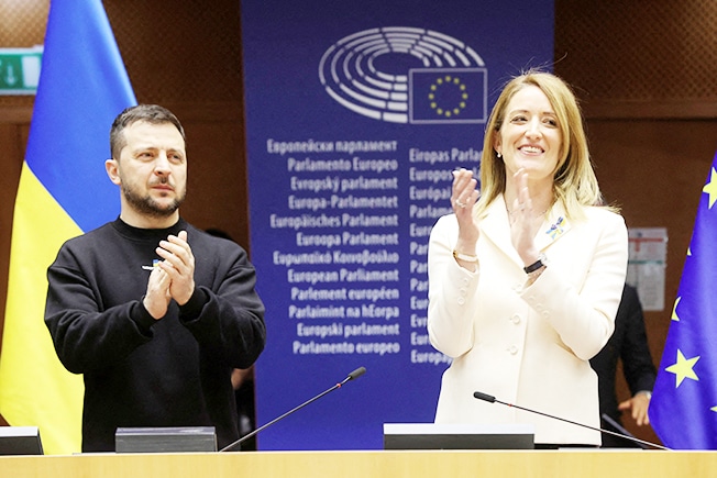image Ukraine says jets and weapons resolved as Zelenskiy tours Europe