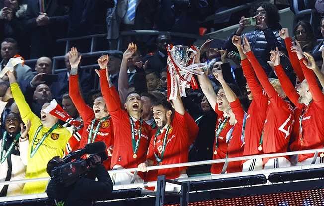 image Man United beat Newcastle to win League Cup