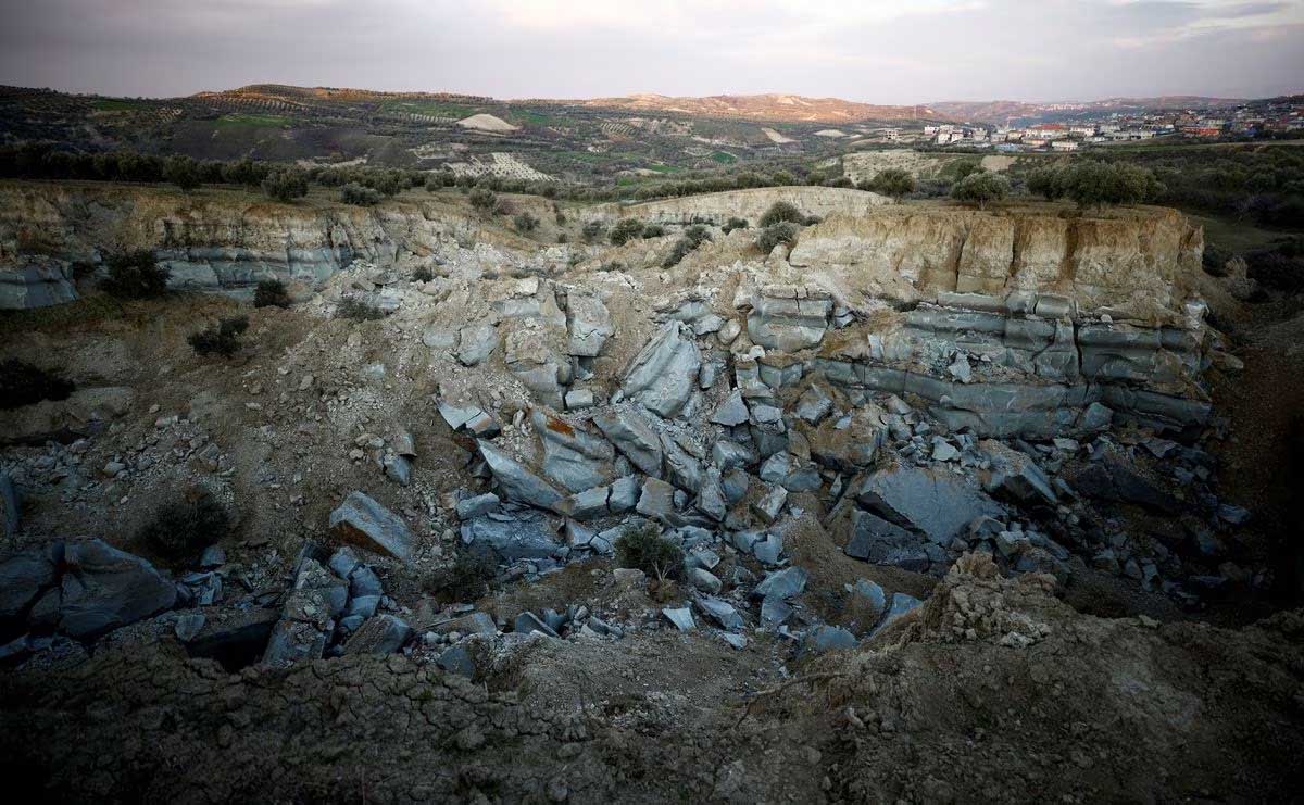 image Turkey earthquake drone footage shows fissure slicing through land