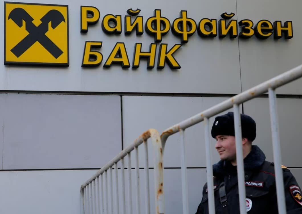 image Loans to Russian soldiers fuel calls for European banks to quit