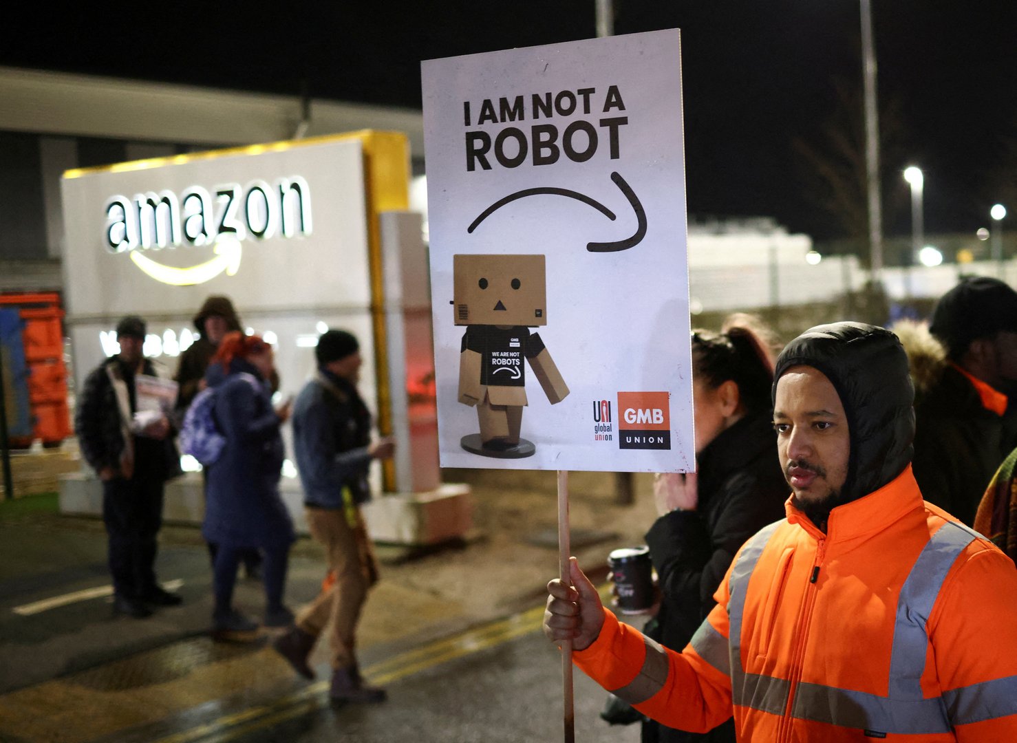image Amazon workers at UK warehouse set further strike dates