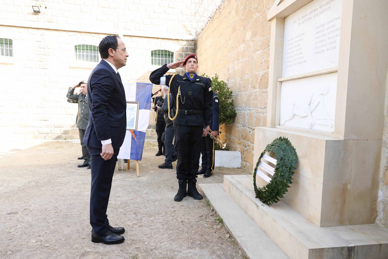 image Christodoulides and cabinet visit Eoka fighters&#8217; graves