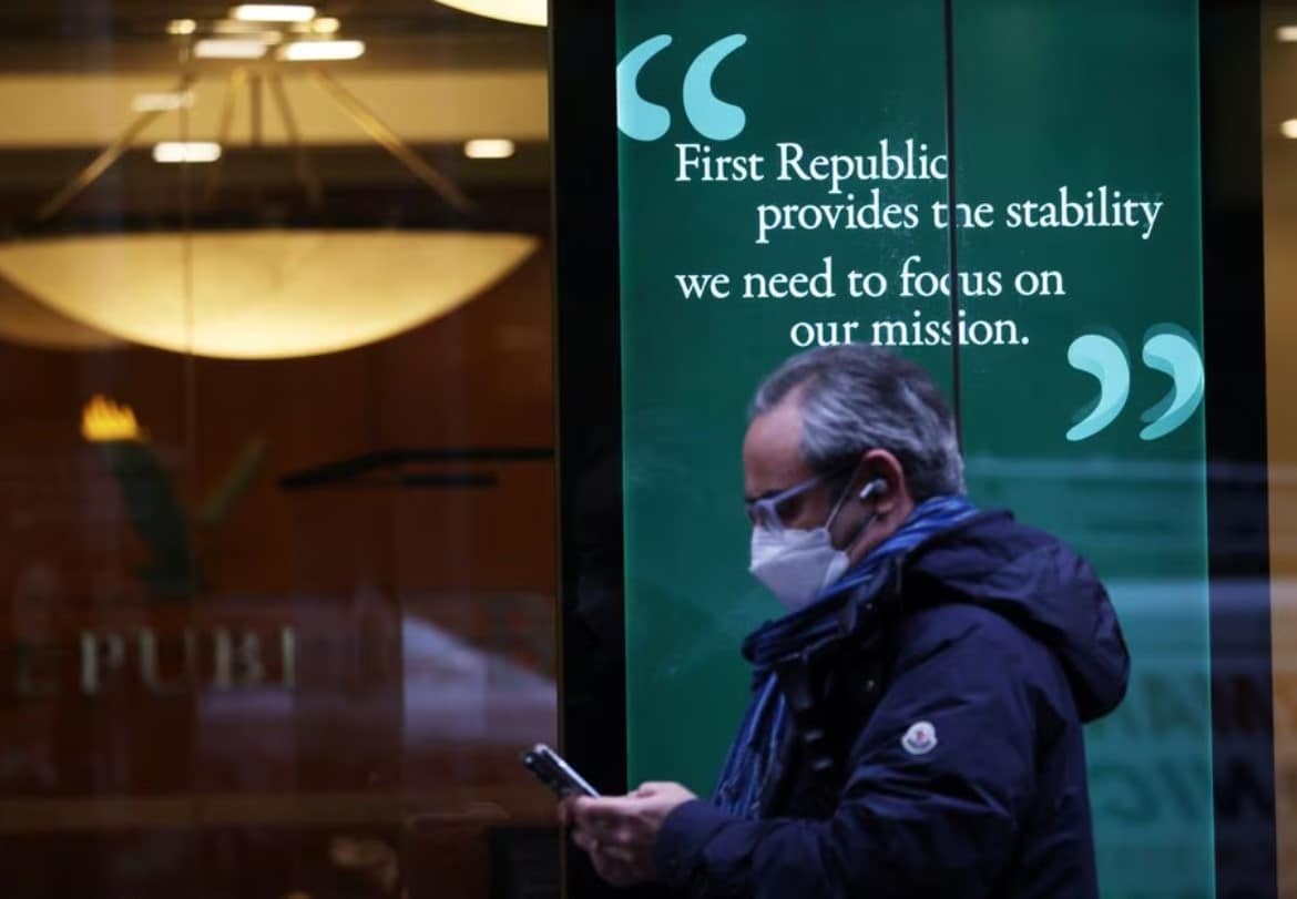 image US sees deposits stabilizing as some regional banks reel