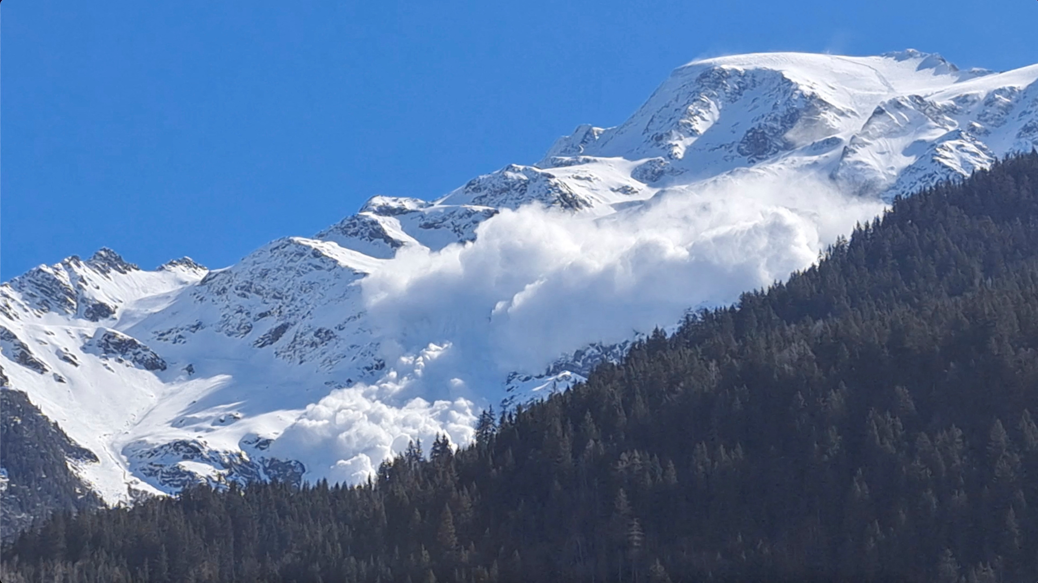 image Fifth body found in French Alps following avalanche
