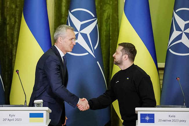 image NATO chief visits Kyiv, shows support for Ukraine in war