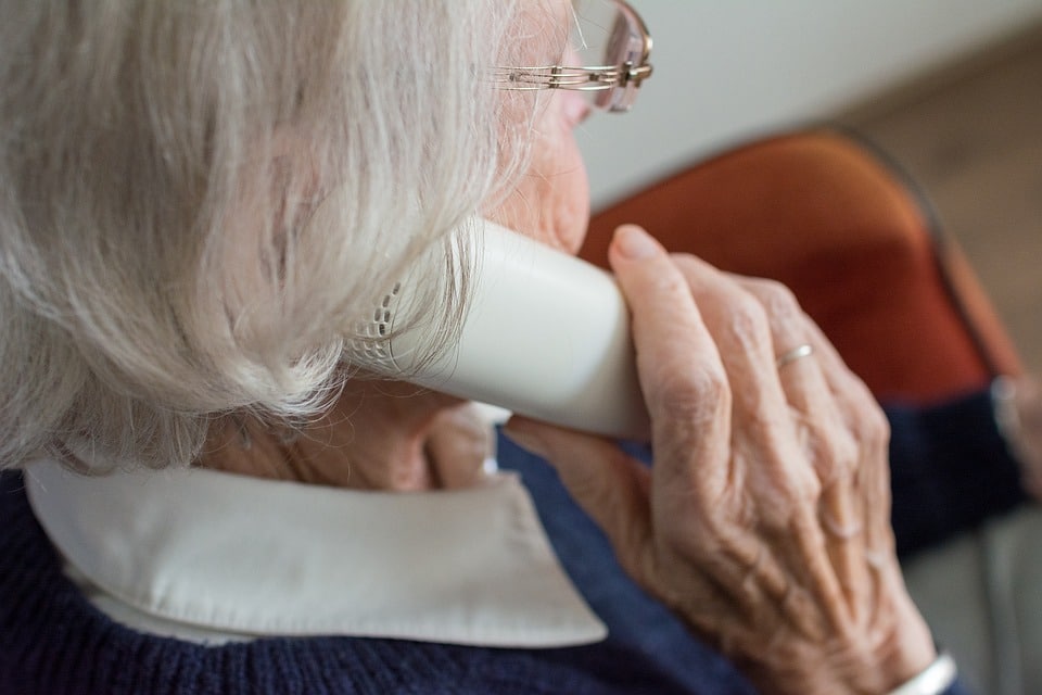 cover Elderly woman loses €650 in phone scam